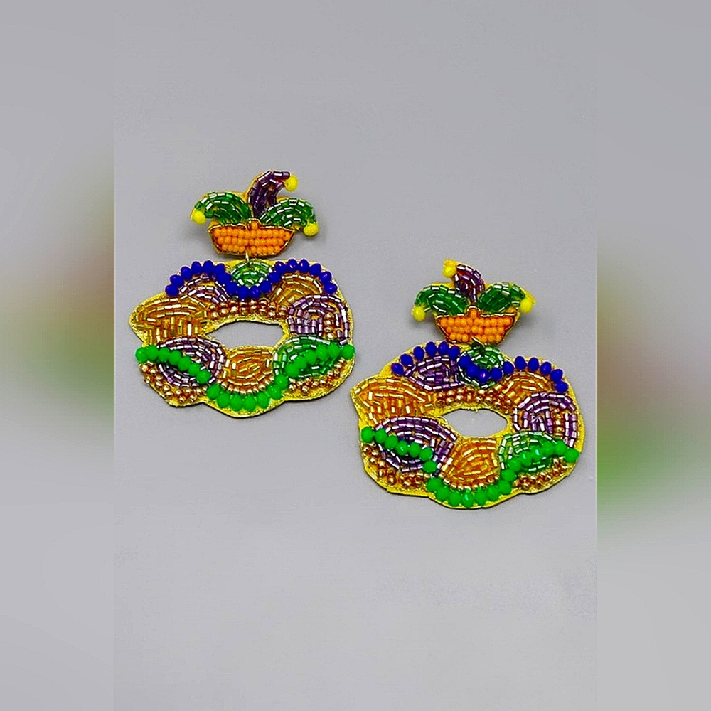 Mardi Gras earrings seed bead king cake